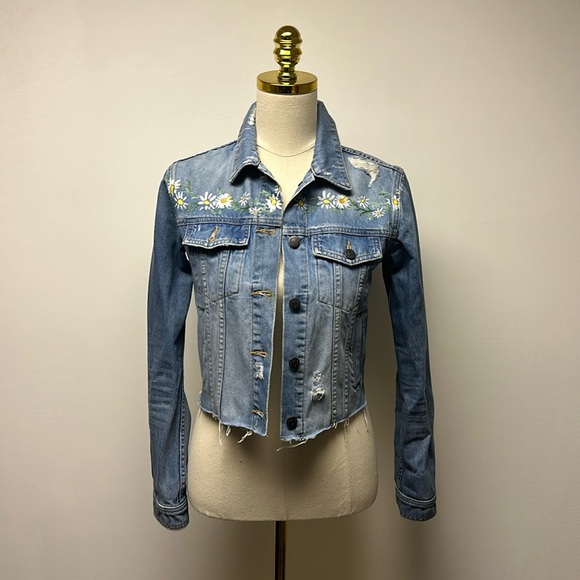 Veronica Beard Daisy Denim Jacket - Picture 2 of 12